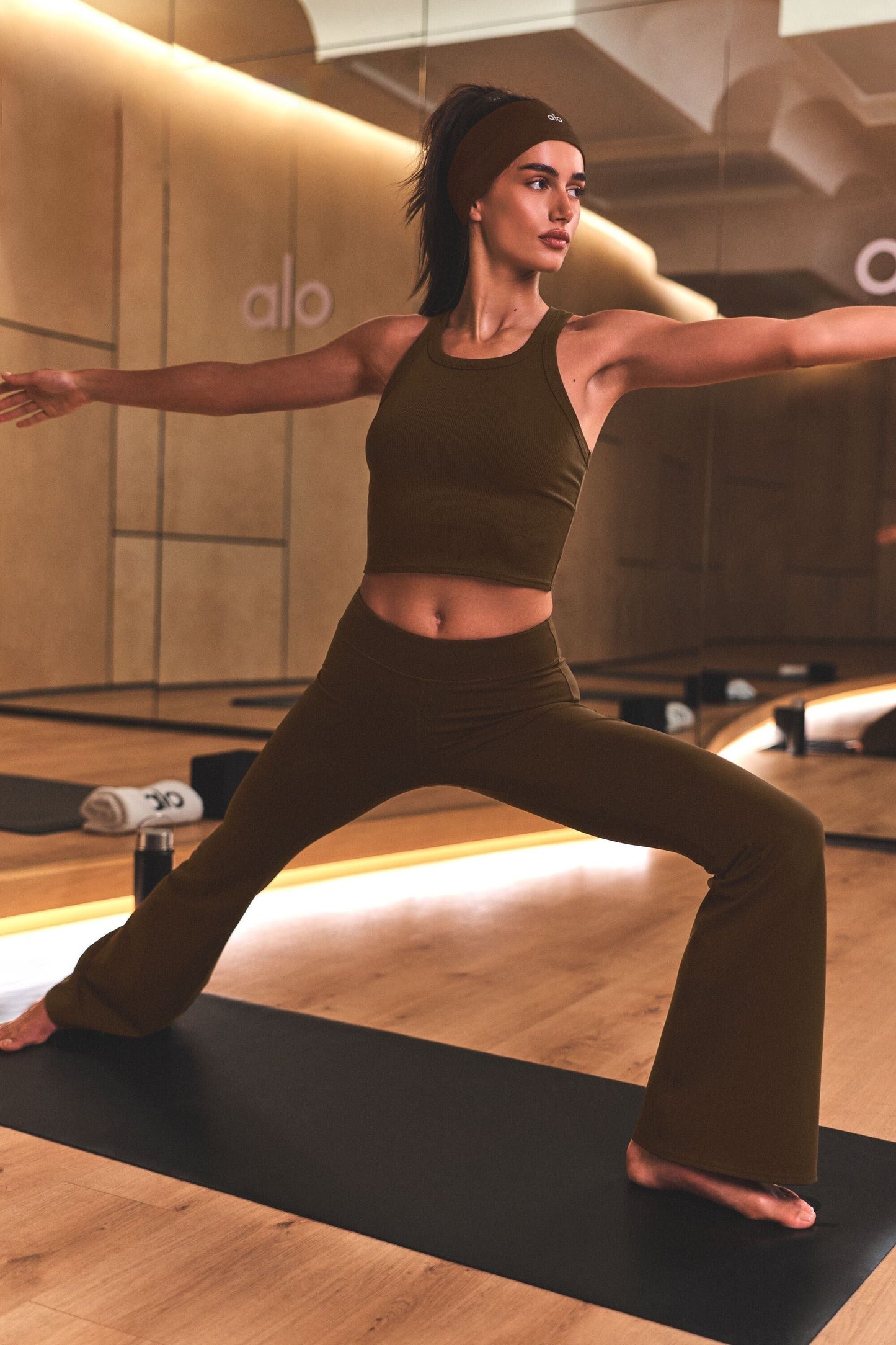 Airbrush Low-Rise Bootcut Legging - Espresso